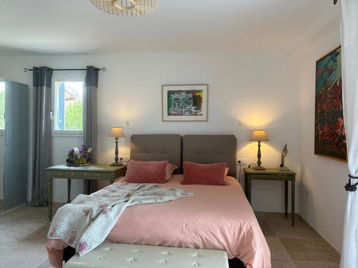 Bed and Breakfast Au Ciel Etoile Кастійон-дю-Гар Екстер'єр фото