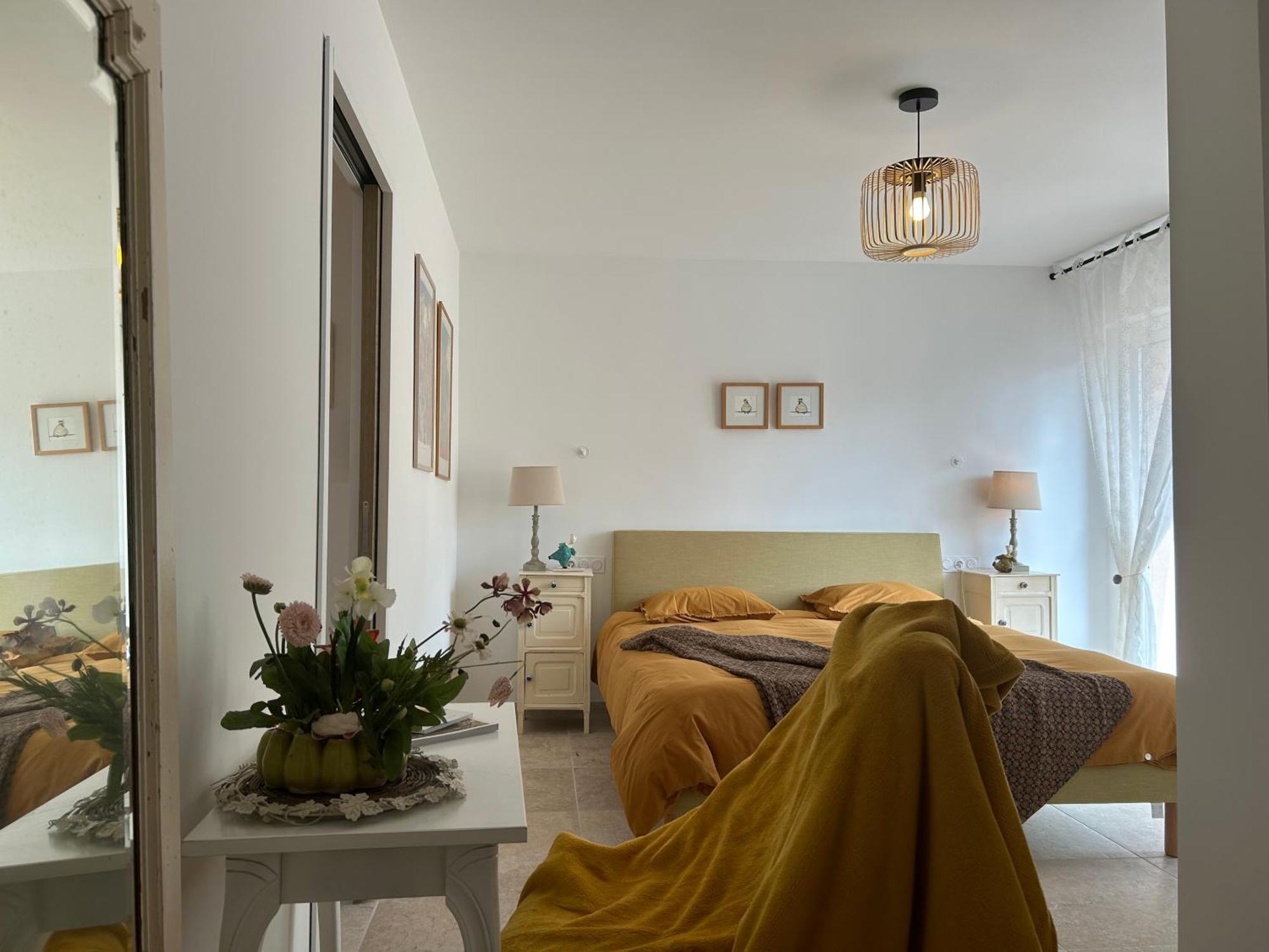 Bed and Breakfast Au Ciel Etoile Кастійон-дю-Гар Екстер'єр фото