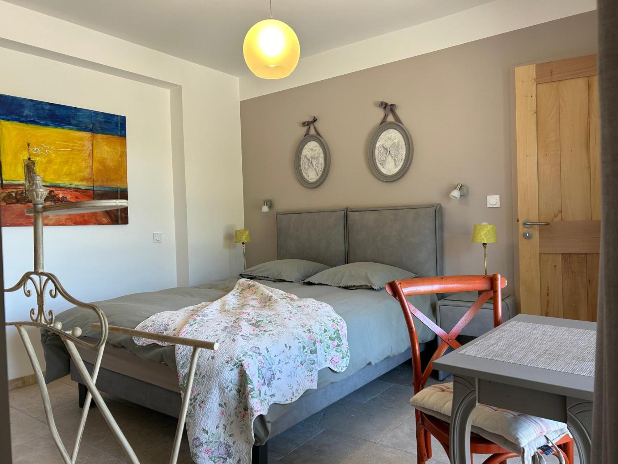 Bed and Breakfast Au Ciel Etoile Кастійон-дю-Гар Екстер'єр фото